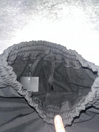
Брак - шнурок пришитий ззаду- Матеріал - Softshell (матеріал, що заслужив світо. . фото 4