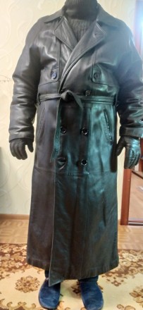 Плащ-пальто, кожаный, длинный, производство Корея, цвет - черный, с утепленной п. . фото 3