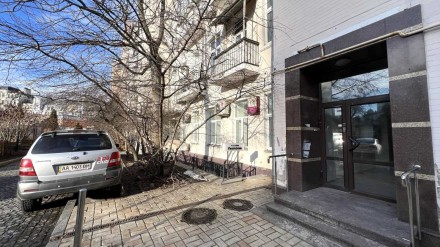 Фасад Софіївської площі, офіс/клініка 163 кв.м

1 поверх;
Нежитловий фонд;
К. . фото 8