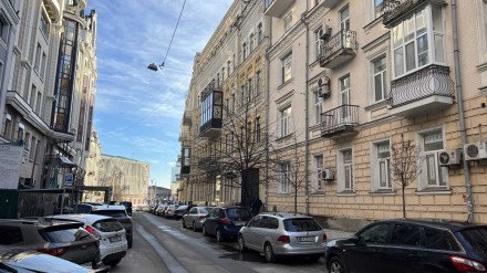 Фасад Софіївської площі, офіс/клініка 163 кв.м

1 поверх;
Нежитловий фонд;
К. . фото 11