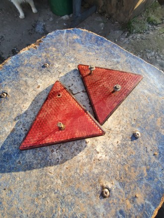 Продам Катафоти відбивачі трикутник червоний катафот вантажівки причепа ідеал СР. . фото 5