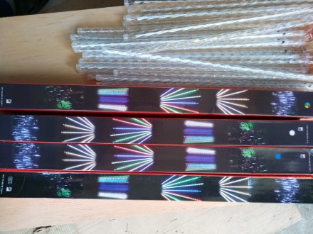 Новогодняя светодиодная гирлянда ШТОРА ПАЛОЧКИ 8шт. 3м мультиколор
LED гирлянда . . фото 7