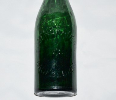 Большая пивная бутылка.
Первая половина прошлого века.
Rosenbrauerei Kaufbeure. . фото 3