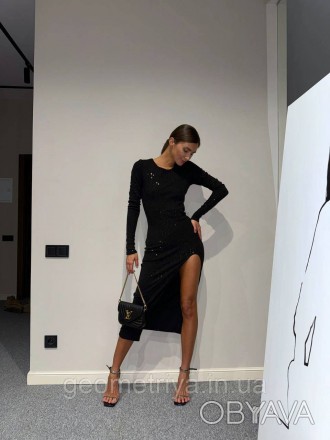 
Черное платье облегающее с вырезом на ноге люрексная нить
Параметры:
S: ОГ до 9. . фото 1