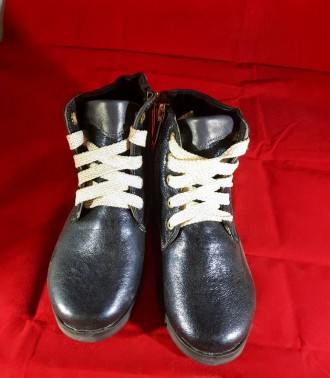 Осінні демісезонні черевики на дівчинку сині на шнурівці
Розпродаж, акційна ціна. . фото 3