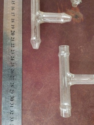 Скляна Т-подібна трубка Y-подібни з'єднання шланга, лабораторний трійник 
Скляни. . фото 4