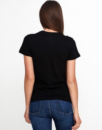 Посетите мир стильной простоты с нашей базовой женской футболкой черного цвета 1. . фото 5