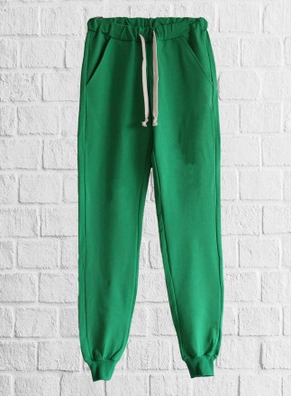 
Эти женские зеленые брюки MLT New с принтом имеют свои особенности и преимущест. . фото 2