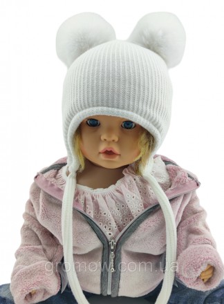 
Тепла в'язана дитяча шапка на зав'язках. Дуже приємна, м'яка та тепла тканина. . . фото 2