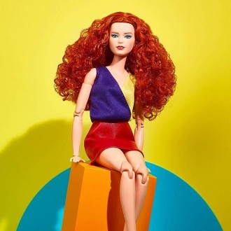 Кукла Барби коллекционная Рыжая с кудрявыми волосами Колор-блок Barbie Signature. . фото 6