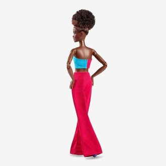 Кукла Барби коллекционная Темнокожая в костюме Колор-блок Barbie Signature Looks. . фото 4