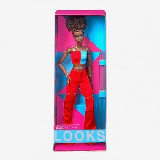 Лялька Барбі колекційна Темнокожа в костюмі Колор-блок Barbie Signature Looks Do. . фото 7