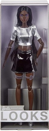 Кукла Барби коллекционная Высокая темнокожая с длинными волосами Barbie Signatur. . фото 6