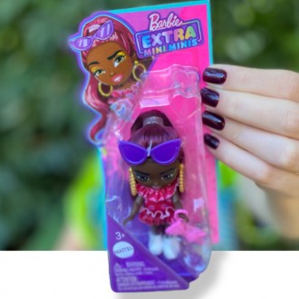 Кукла Barbie Extra Mini Minis с бордовыми волосами
 
Откройте для себя великолеп. . фото 2
