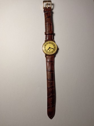 Наручные золотые часы 1956 года . Швейцарской фирмы Doxa. Полностью рабочие .
Ч. . фото 2