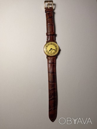 Наручные золотые часы 1956 года . Швейцарской фирмы Doxa. Полностью рабочие .
Ч. . фото 1