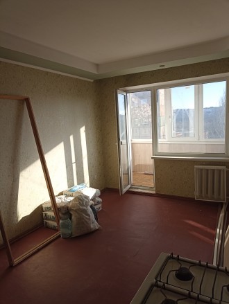 Продам свою 1-комнатную квартиру в центре м-на Солнечный. 8 этаж, общая площадь . Саксаганский. фото 2