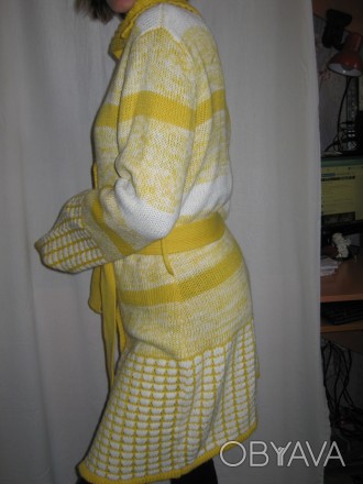  Женский кардиган б/у, цвет желтый с белым - комбинированный машинная вязка, хор. . фото 1