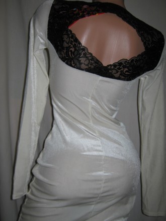  Платье женское велюровое, молочного цвета, декорировано сверху черным гипюром, . . фото 8