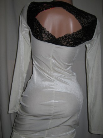 Платье женское велюровое, молочного цвета, декорировано сверху черным гипюром, . . фото 9
