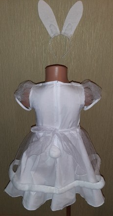 продам карнавальний костюм зайчика на дівчинку 4 роки, зріст 104, обхват таліі т. . фото 4