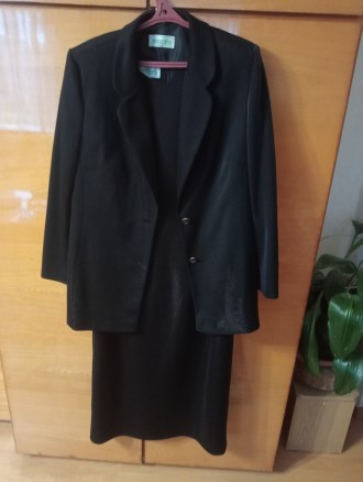 Женский нарядный костюм (платье и пиджак. Цвет  черный с проблеском. Дл. платья . . фото 4