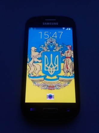 SAMSUNG  GT-i8190. Отличное состояние. Новая батарея. Продажа с зарядкой и карто. . фото 2