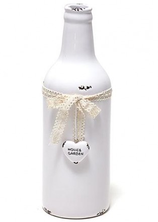 Біла керамічна ваза в стилі Shabby Сhic з декором у вигляді серця і ажурною стрі. . фото 2