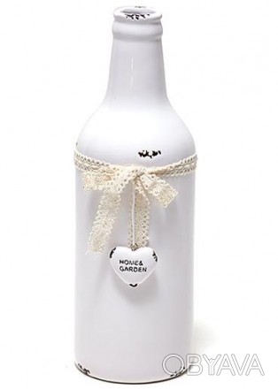Біла керамічна ваза в стилі Shabby Сhic з декором у вигляді серця і ажурною стрі. . фото 1