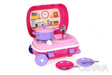 Іграшкова кухня з посудом в яскравому рожевому валізі. Валіза має великі міцні к. . фото 1