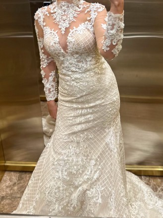 Шикарное свадебное платье .
Италия , оригинал.

Размер 44( подойдет на 42 и н. . фото 10
