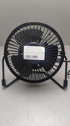 Этот небольшой современный вентилятор способен подарить долгожданную прохладу в . . фото 3