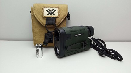 Дальномер Vortex Viper HD 3000 с подсветкой и расчетом угла падения пули (США)
Л. . фото 2