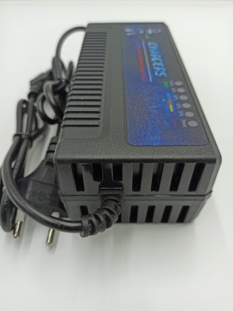 Зарядное устройство для свинцовых-кислотных АКБ Instrade 48V20Aч
Технические хар. . фото 4