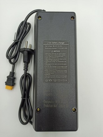 Зарядное устройство для литиевых АКБ Instrade 48V 10A XT-60
Технические характер. . фото 3