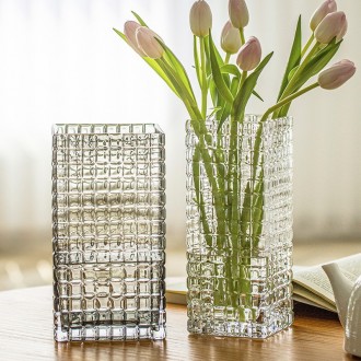 Ваза скляна 
Елегантна ваза з міцного скла з оригінальним дизайнерським рішенням. . фото 4