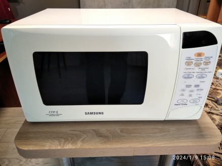 Продам микроволновку Samsung с грилем.. Херсон. фото 1 Продам микроволновку Samsung с грилем.. Херсон. фото 1