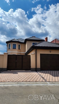 дом, 150 кв. м