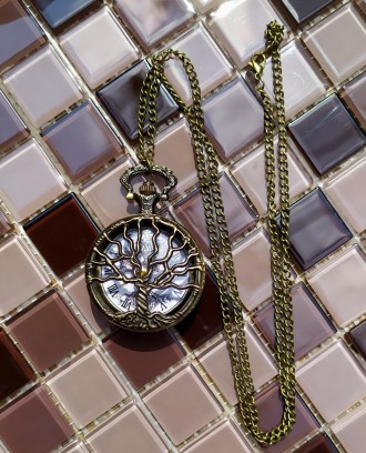 красиві та оригінальні
годинник кишеньковий, з ланцюжком

опис:
- нові
- ме. . фото 2