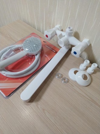 Змішувач для ванни і душу з довгим виливом із термопластичного пластику SW Omega. . фото 4