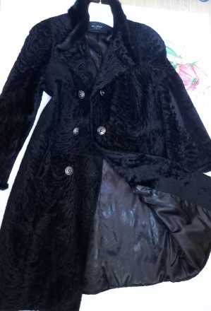 Натуральное меховое пальто Glabor , черного цвета из каракуля  - с витком больши. . фото 4
