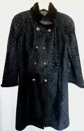 Натуральное меховое пальто Glabor , черного цвета из каракуля  - с витком больши. . фото 2