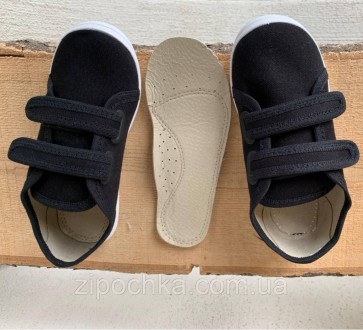 
 
Кеди дитячі ALEX чорні
 
Розмірний ряд: 27-32
Верх взуття: бавовна 100%
Підкл. . фото 10