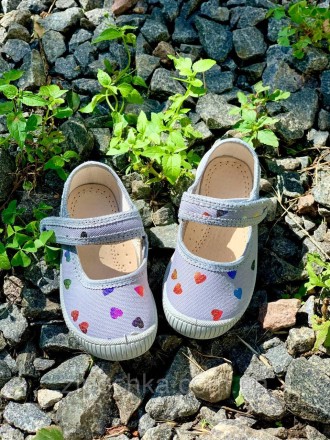 
Туфлі дитячі DARIA сірі серце
 
Розмірний ряд: 21-26
Верх взуття: бавовна 100%
. . фото 8