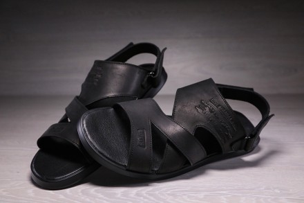Мужские кожаные сандалии-шлепанцы Levis Black
Характеристика товара:
Вид обуви: . . фото 6