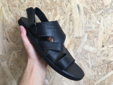 Мужские кожаные сандалии-шлепанцы Levis Black
Характеристика товара:
Вид обуви: . . фото 7