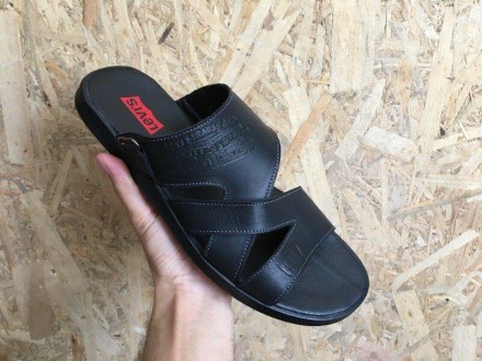 Мужские кожаные сандалии-шлепанцы Levis Black
Характеристика товара:
Вид обуви: . . фото 9