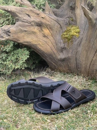 Шльопанці Adidas — ідеальне взуття для щоденних прогулянок у спекотні літні дні.. . фото 4
