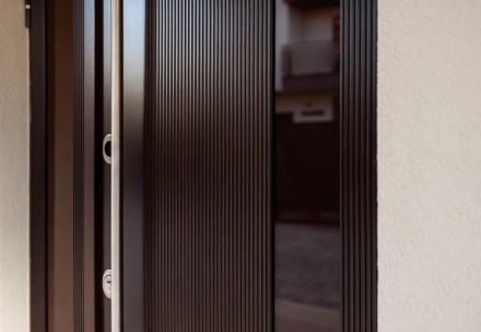 Металеві фасадні двері виробництва компанії «Маркостиль», які за при. . фото 8