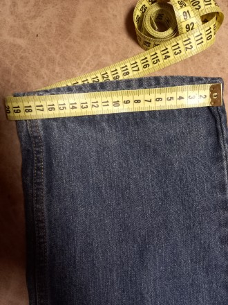 Продам підліткові джинси Levi's б/у в доволі хорошому стані (8-10 років).
. . фото 6